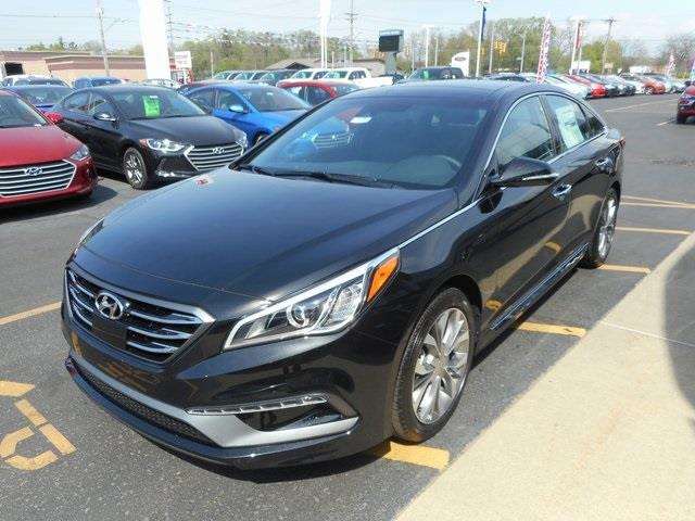 2017 Hyundai Sonata Limited 2.0T 4dr Sedan